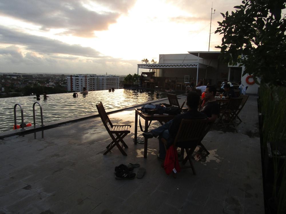 Student Park Hotel Jogyakarta Zewnętrze zdjęcie