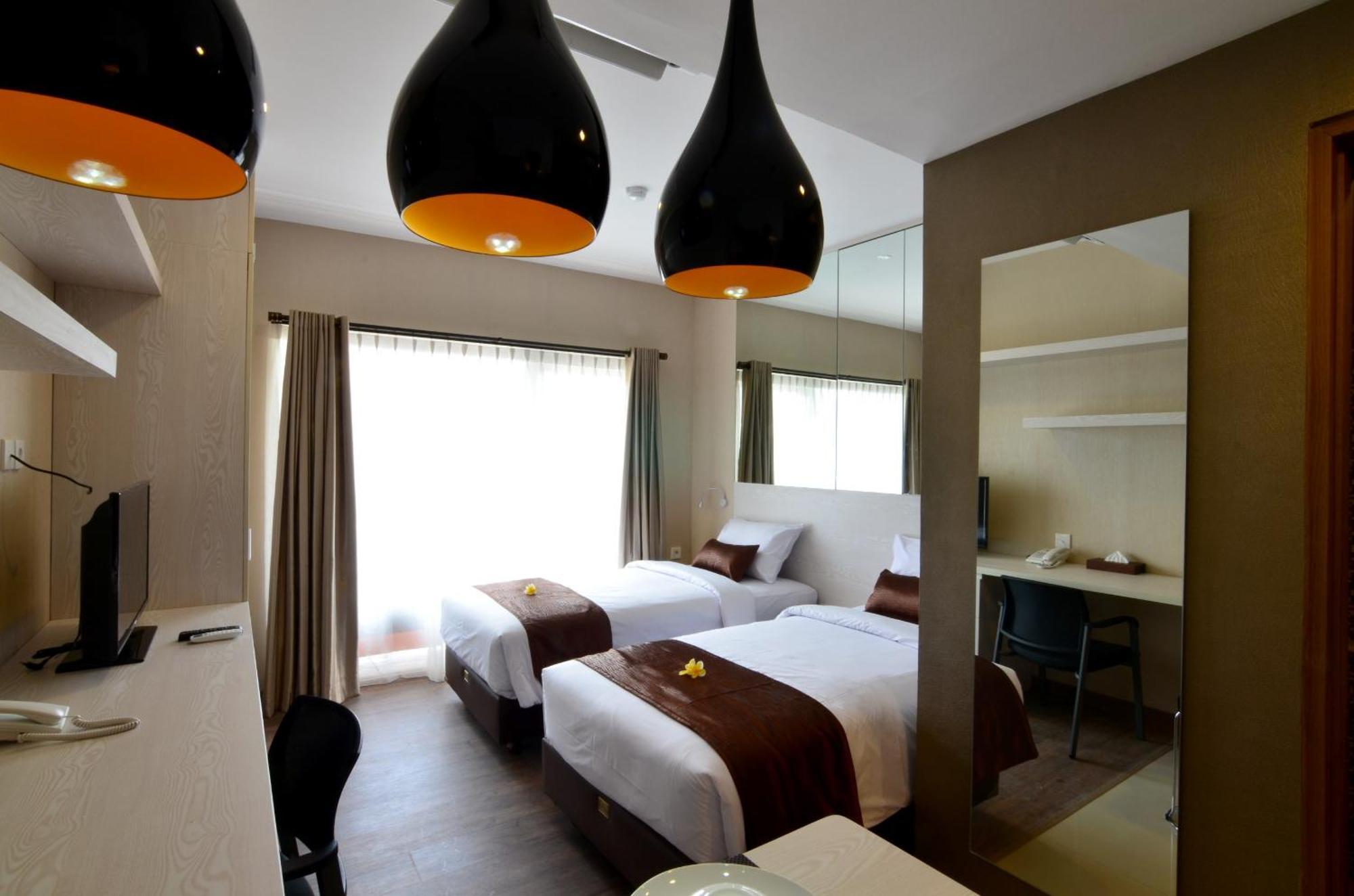 Student Park Hotel Jogyakarta Zewnętrze zdjęcie