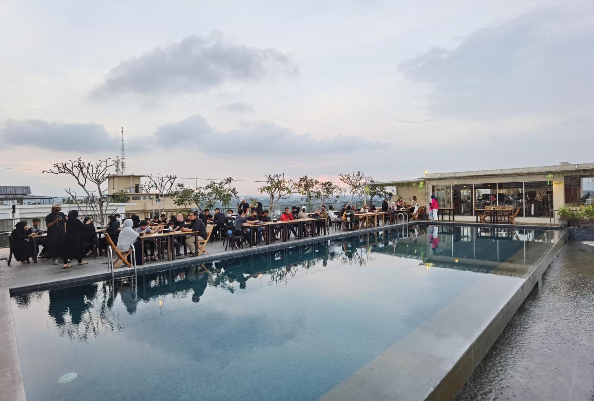 Student Park Hotel Jogyakarta Zewnętrze zdjęcie