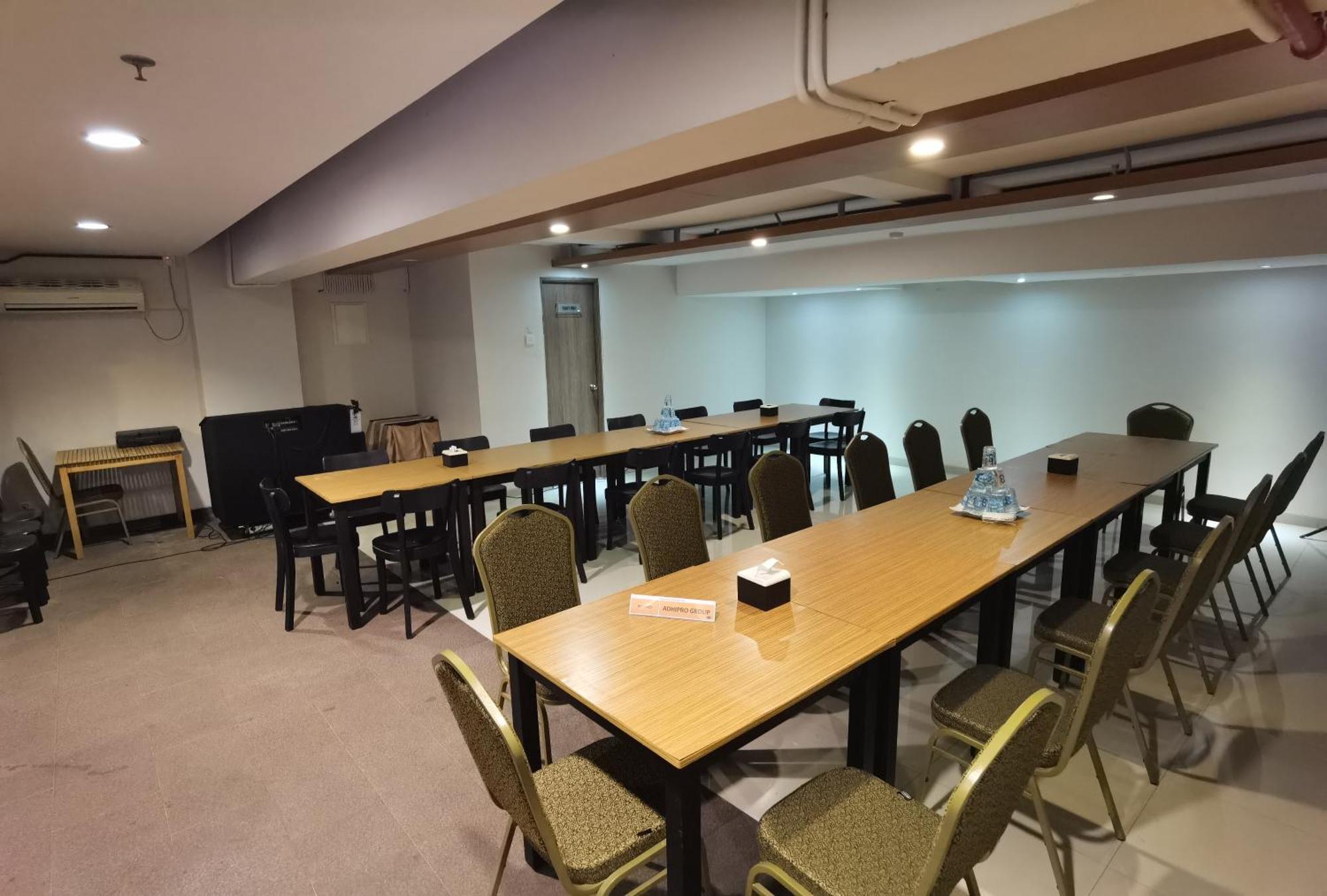 Student Park Hotel Jogyakarta Zewnętrze zdjęcie