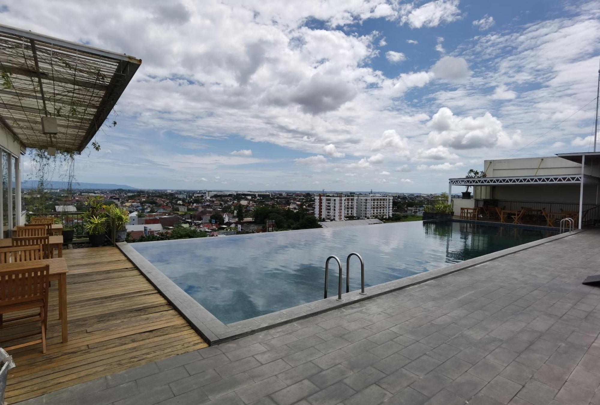 Student Park Hotel Jogyakarta Zewnętrze zdjęcie